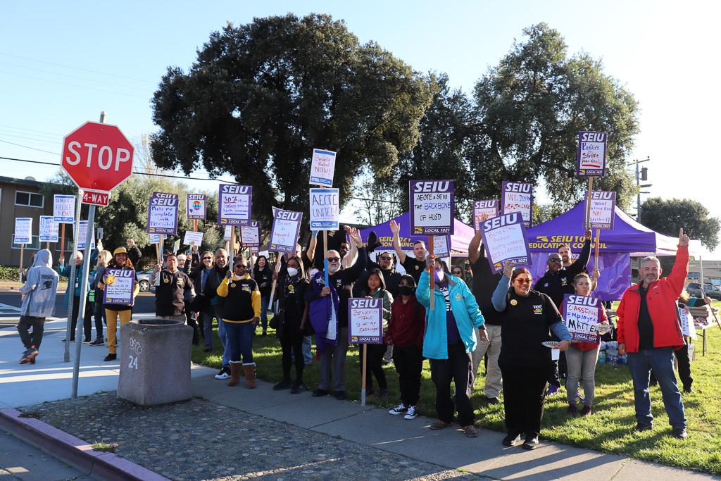 Hayward Unified Schools Classified Workers Protest District’s Failure ...