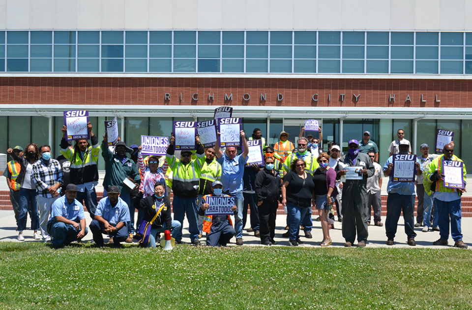 SEIU 1021 members rally outside City Hall in Richmond.